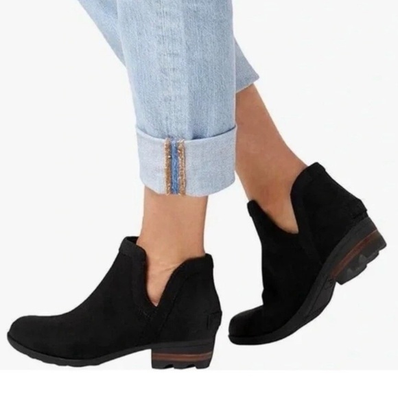 Sorel Lolla Black Leather Cut Out Ankle Booties - Picture 1 of 13